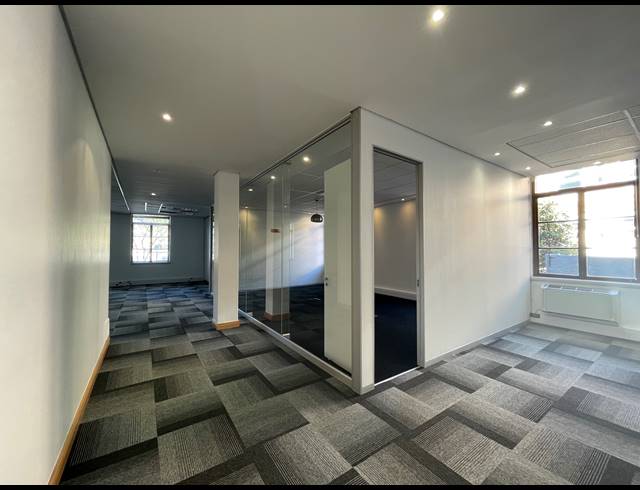 489M² OFFICE TO LET IN SANDTON CENTRAL